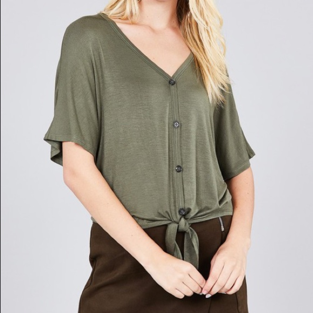 Brand New🔥Knotted buttoned up top